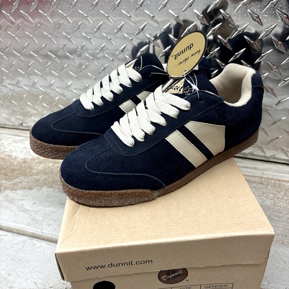 BNIB dunnit suedes navy blue/beige, mens 8US